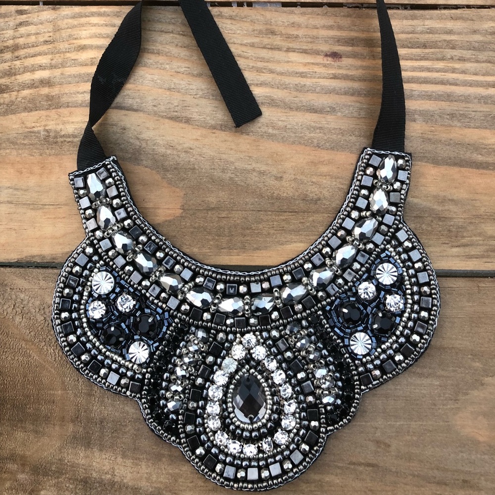 Vintage short necklace